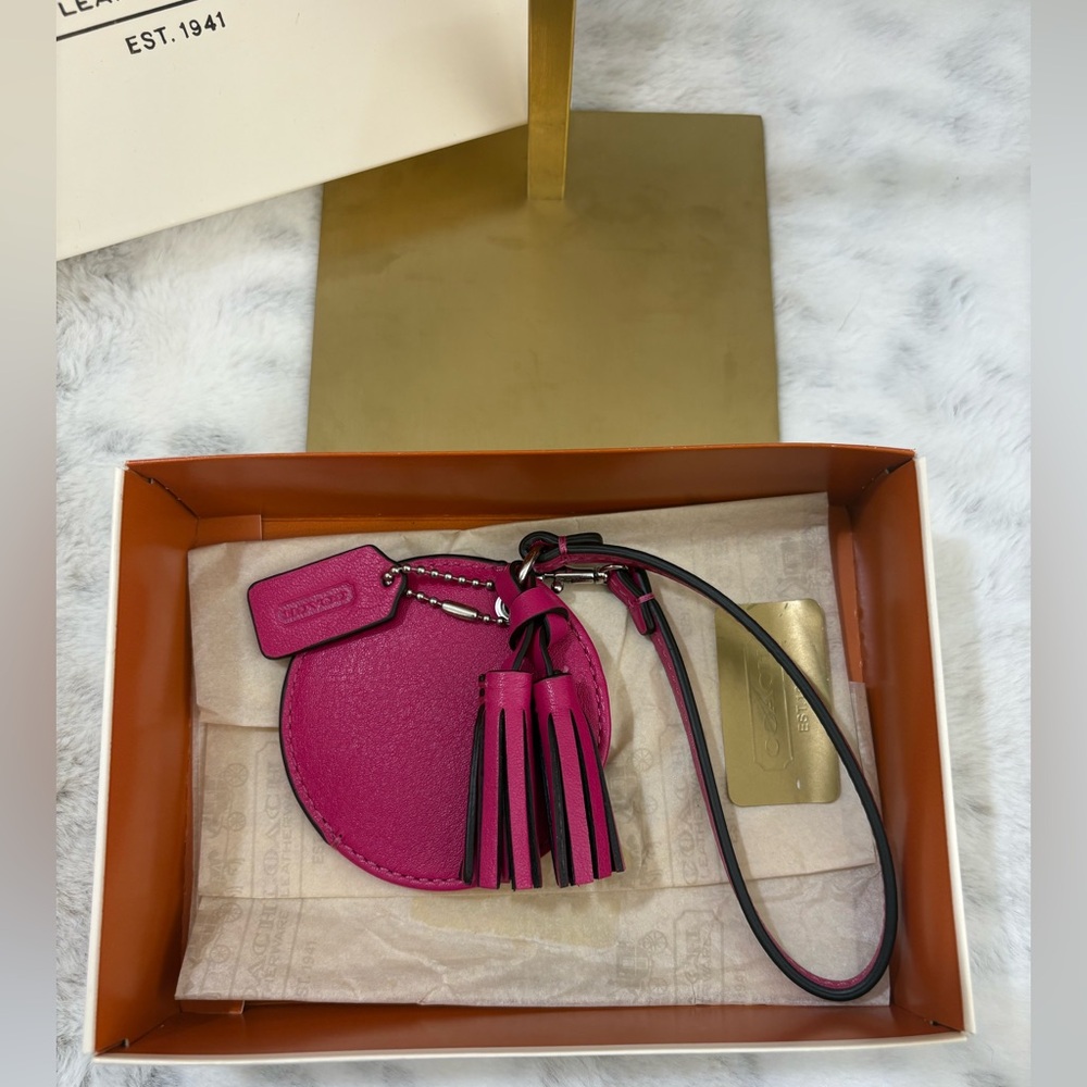 Coach Legacy Mirror Fuchsia Leather -Double Tassel- Hangtag Wristlet strap clip